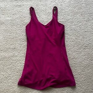 Old Navy Women's sports dress in Deep Pink